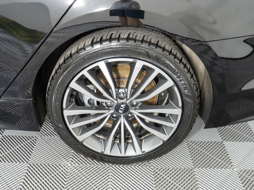 Used 2018 Kia Stinger Premium RWD image 27