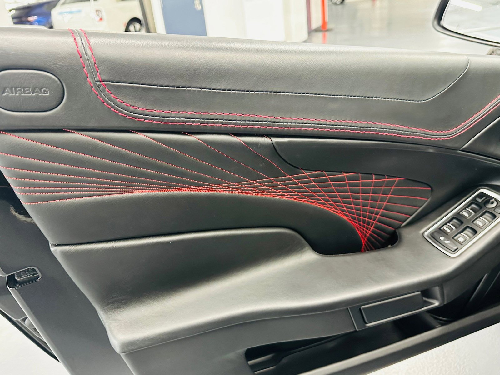 Used 2018 Aston Martin Vanquish S RWD image 14