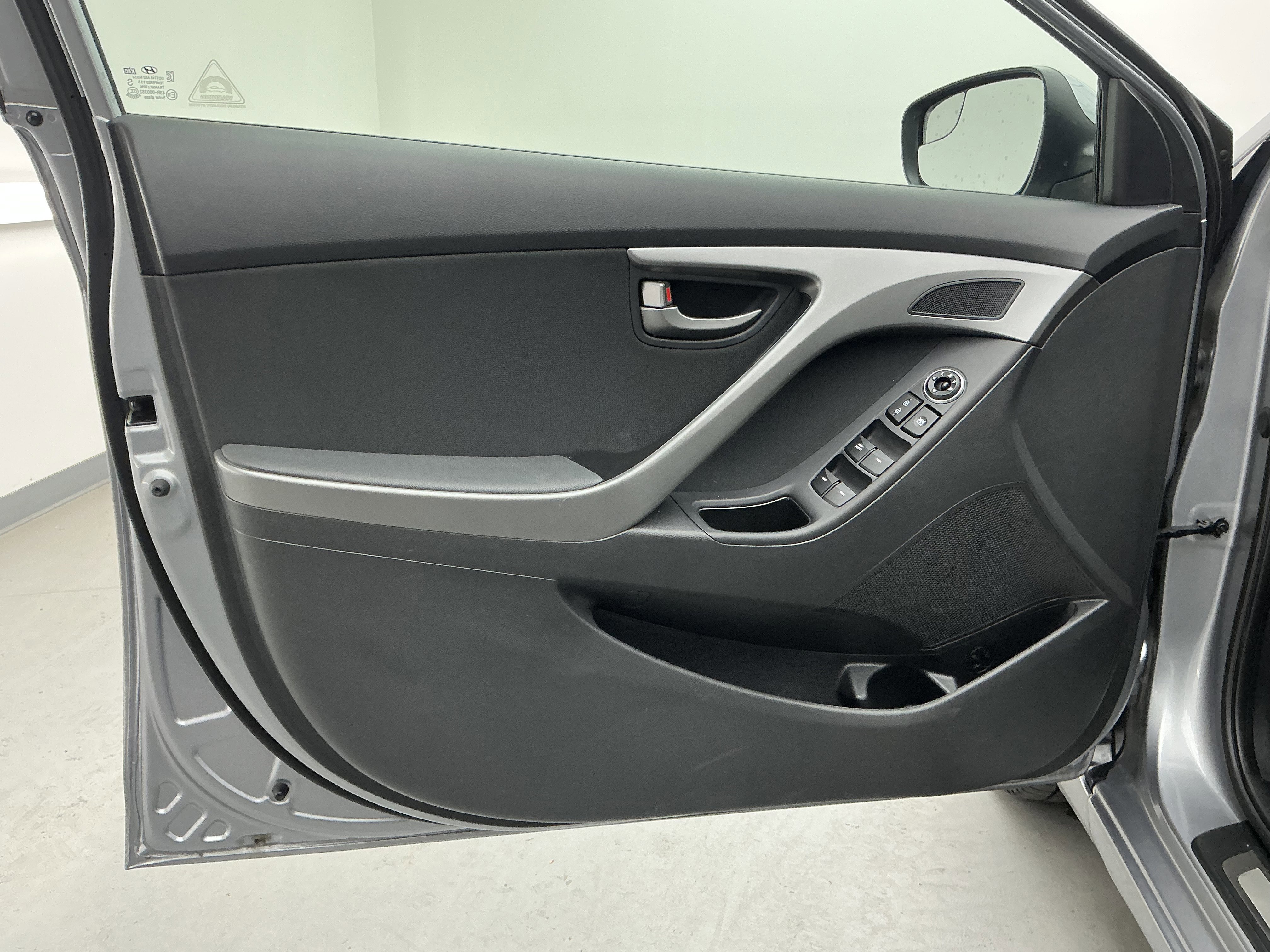 Used 2016 Hyundai Elantra Value Edition image 16