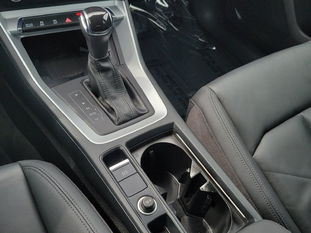 Used 2020 Audi Q3 2.0T Premium Plus AWD/4WD image 15