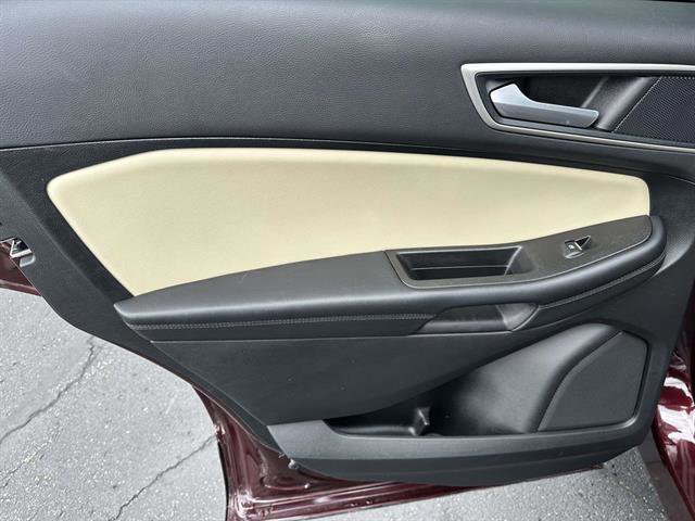 Used 2024 Ford Edge SEL w/ Convenience Package image 12