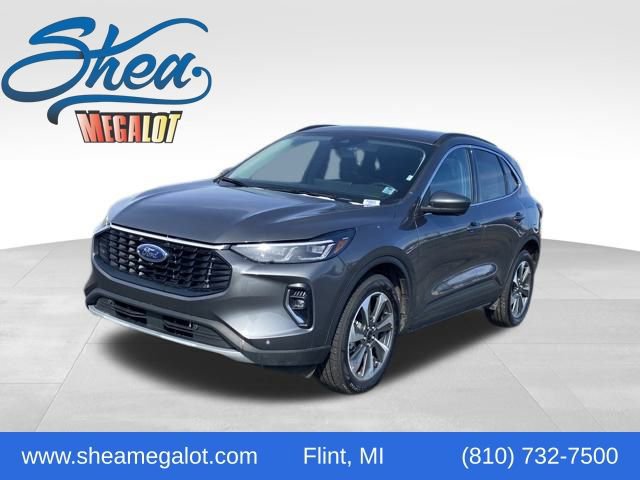 Used 2023 Ford Escape Platinum image 1