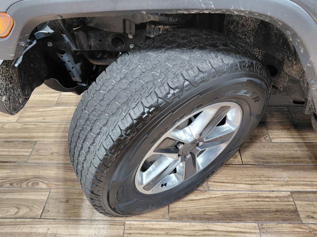 Certified 2019 Jeep Wrangler Unlimited Sahara image 30