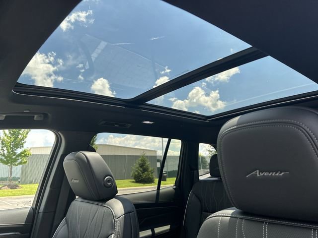New 2025 Buick Enclave Avenir w/ Super Cruise Package image 36