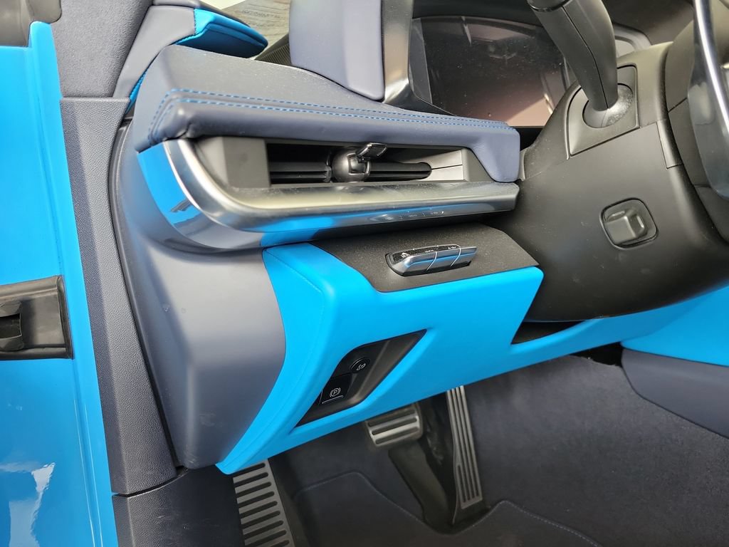 Used 2022 Chevrolet Corvette Stingray Premium Cpe w/ Battery Protection Package RWD image 19