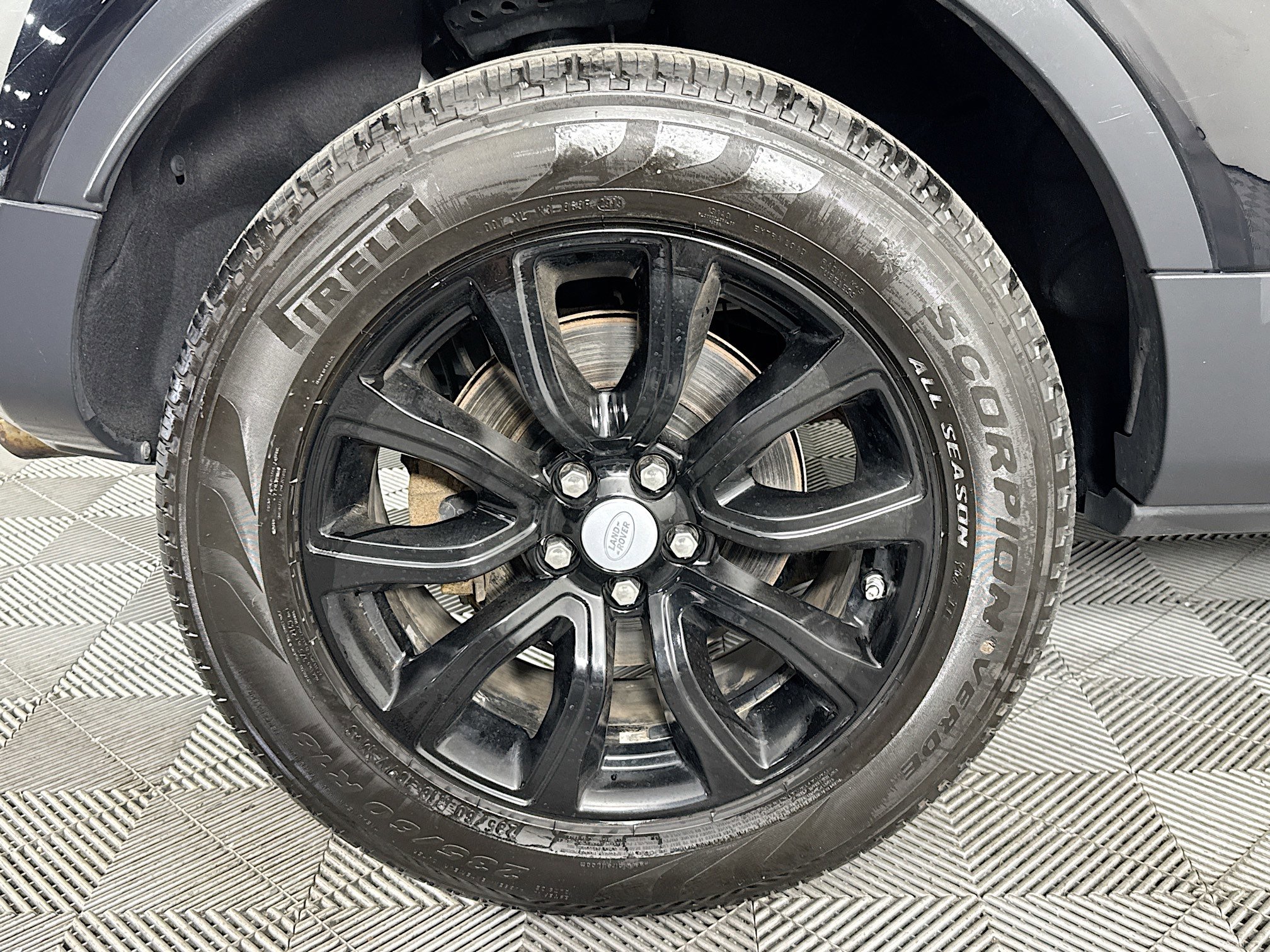 Used 2017 Land Rover Range Rover Evoque SE image 56