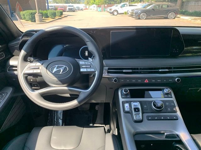 Certified 2025 Hyundai Palisade Calligraphy image 23