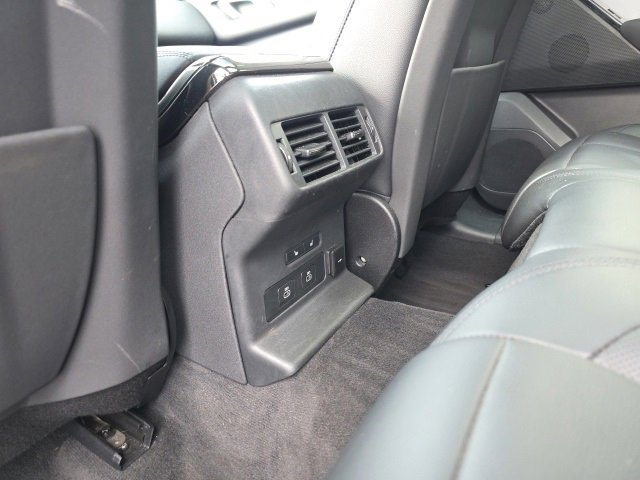 Used 2024 Land Rover Range Rover Velar S image 32