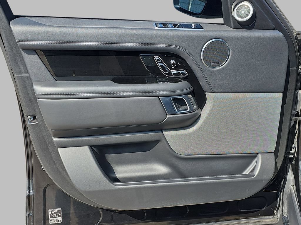 Used 2018 Land Rover Range Rover HSE image 33