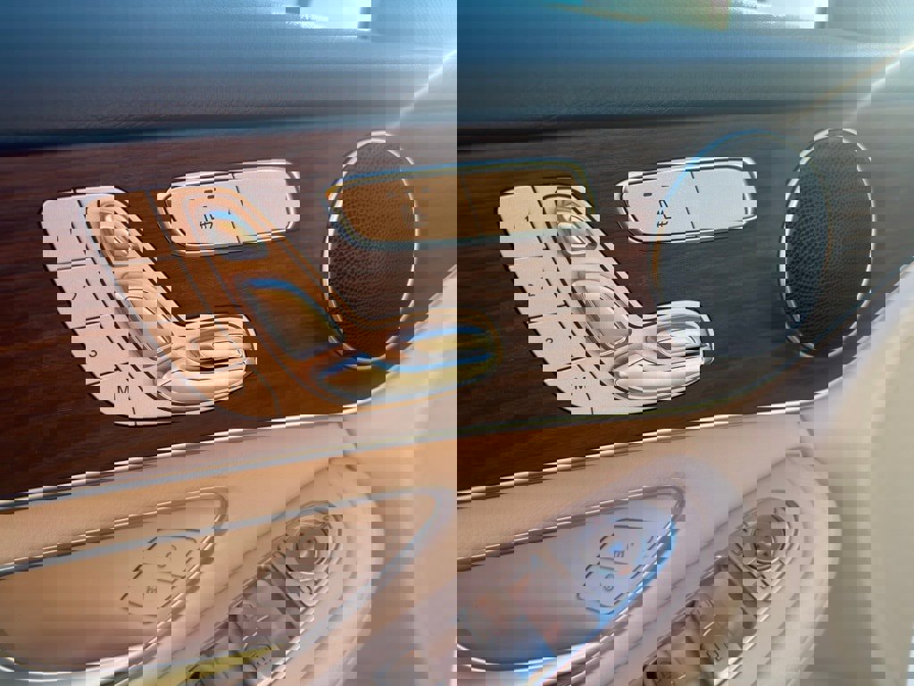 Used 2022 Mercedes-Benz GLC 300 4MATIC image 12