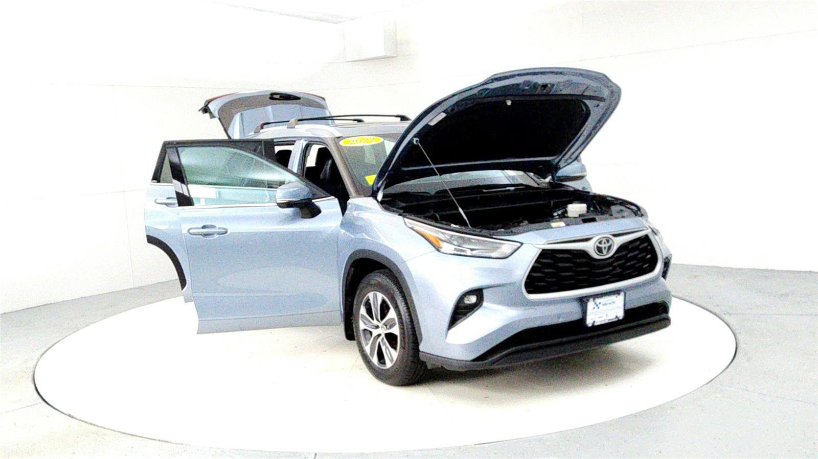 Certified 2022 Toyota Highlander XLE image 9