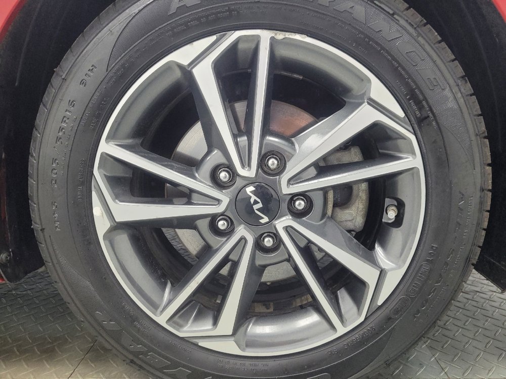 Used 2023 Kia Forte LXS image 31