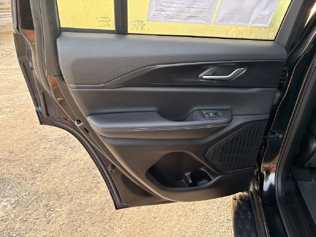 Used 2025 Jeep Grand Cherokee Altitude AWD/4WD image 20