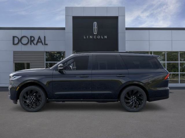 New 2026 Lincoln Navigator Reserve w/ Jet Appearance Package image 3