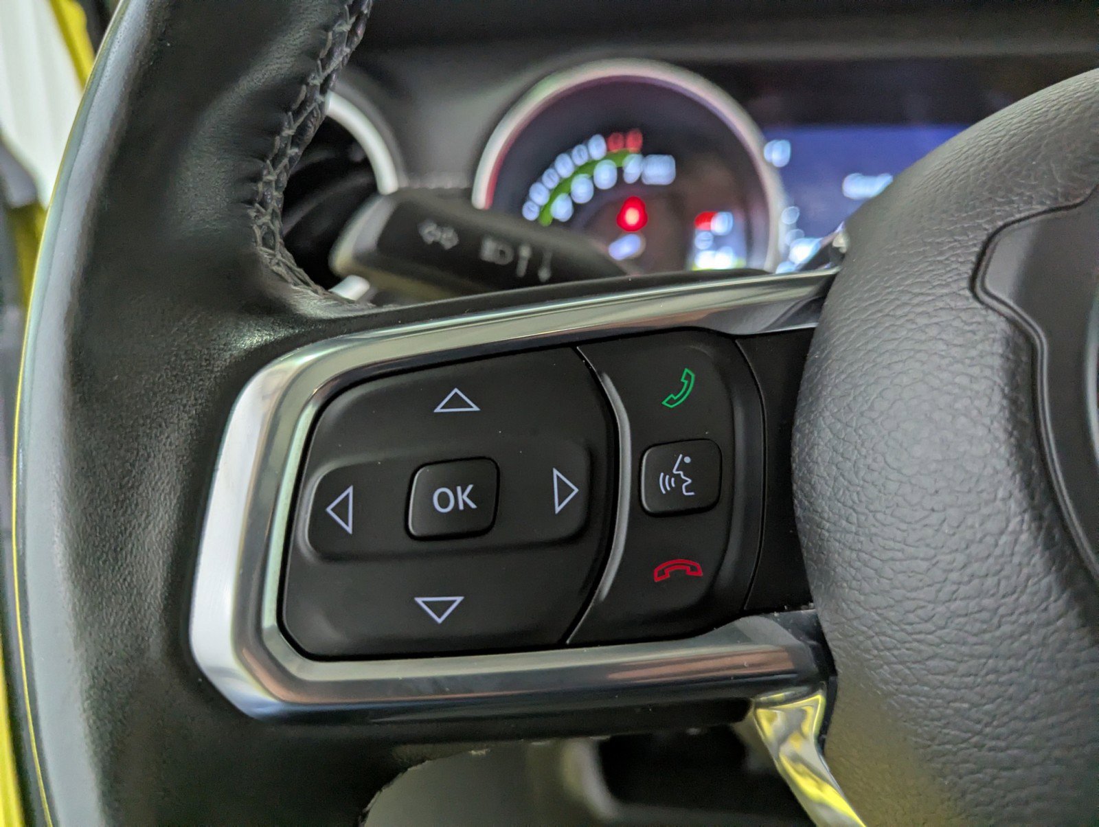 Used 2023 Jeep Wrangler Sahara w/ Cold Weather Group image 17