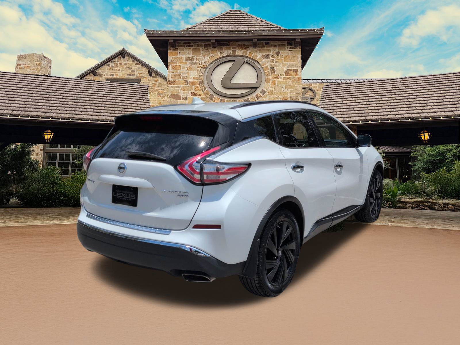 Used 2017 Nissan Murano Platinum w/ Platinum Technology Package AWD/4WD image 2