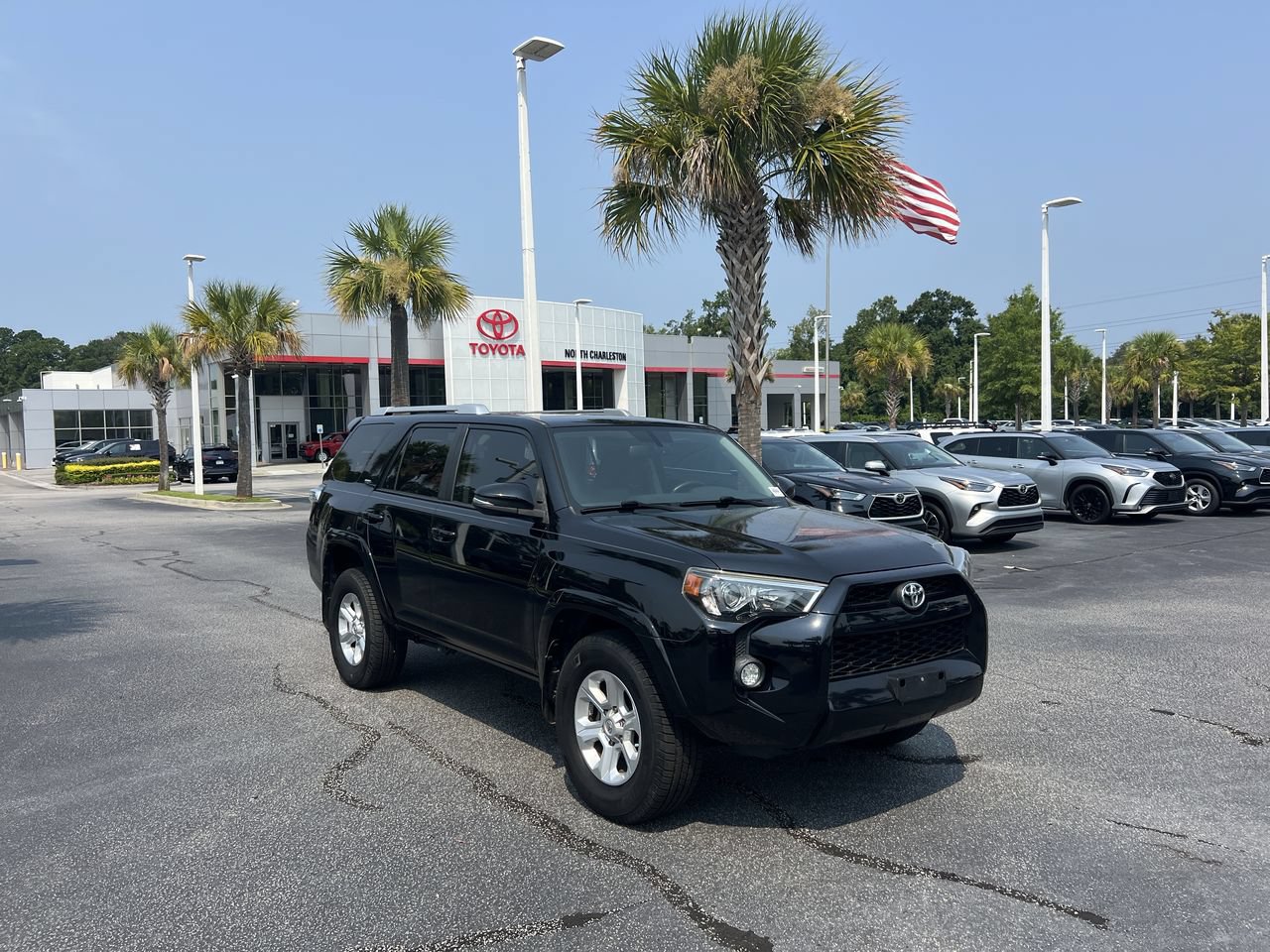 Used 2018 Toyota 4Runner SR5 Premium RWD image 2