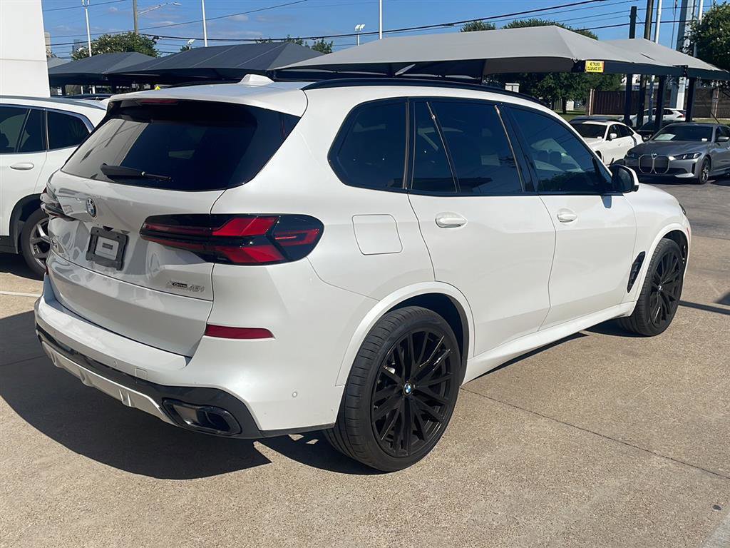 Certified 2026 BMW X5 xDrive40i w/ M Sport Package AWD/4WD image 5