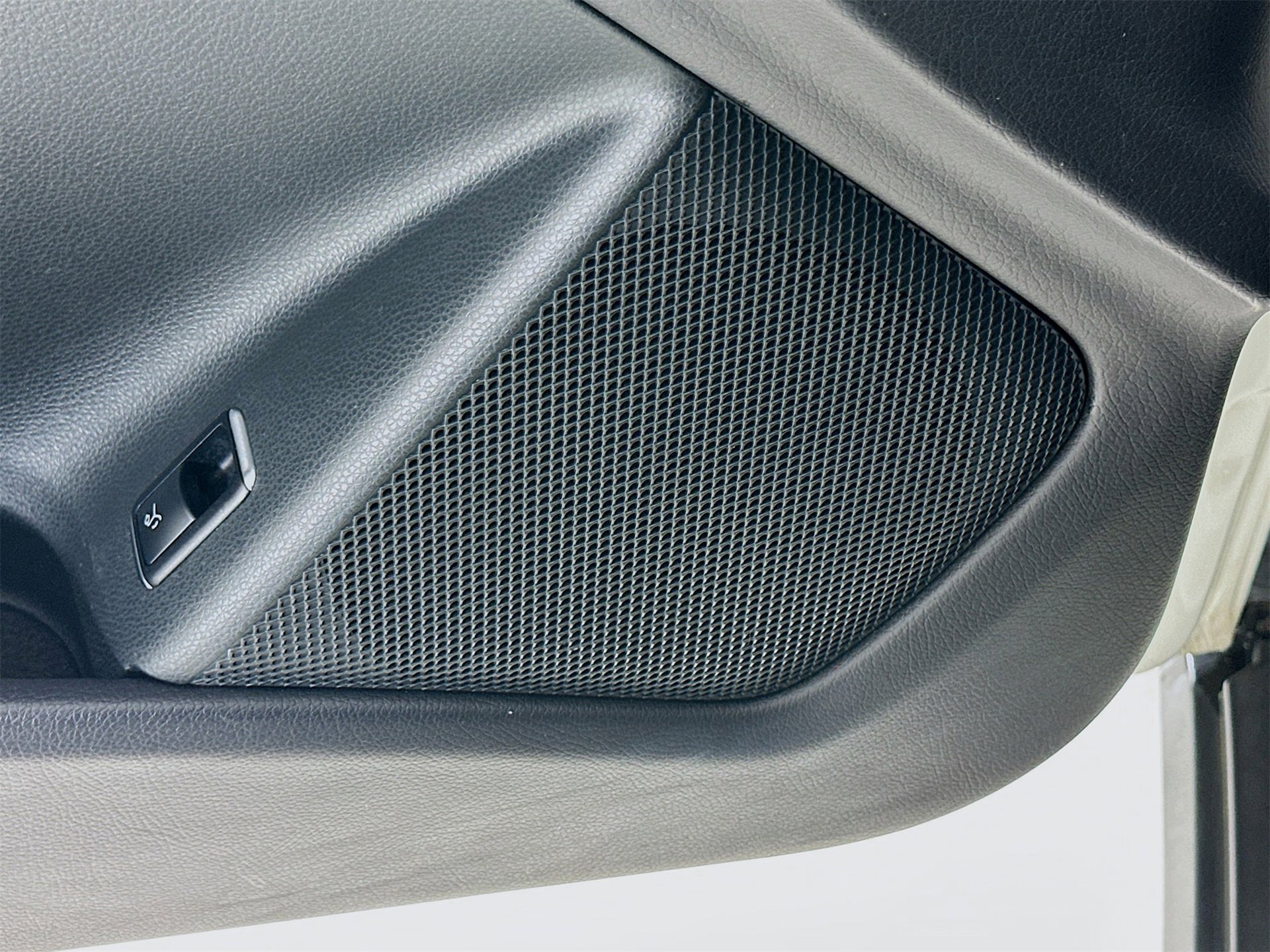 Used 2020 Mercedes-Benz GLA 250 4MATIC image 20