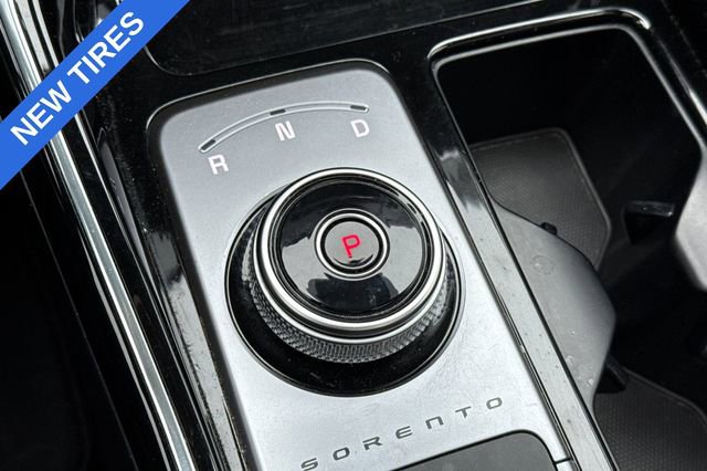 Certified 2023 Kia Sorento SX Prestige w/ Panoramic Sunroof Package image 30