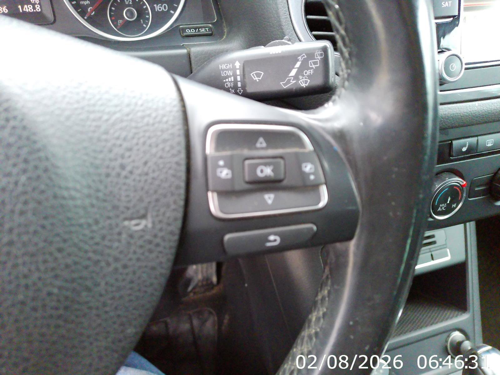 Used 2014 Volkswagen Tiguan SE image 18