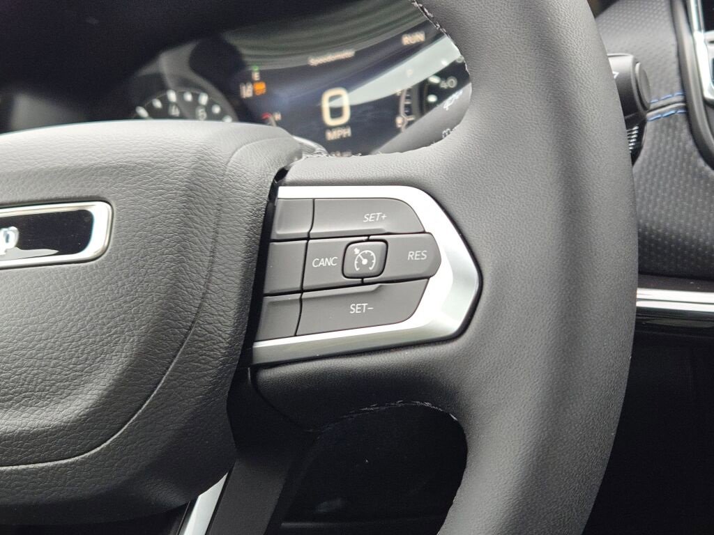 New 2026 Jeep Compass Latitude image 30