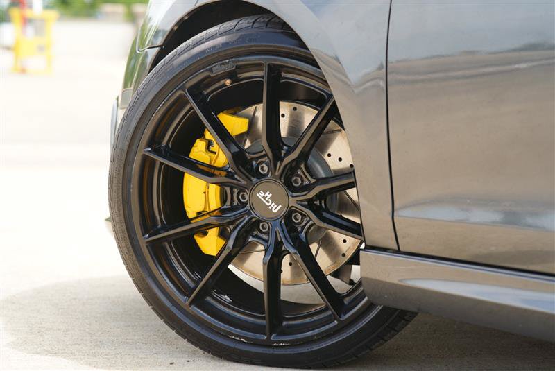 Used 2013 Volkswagen Golf R 4-Door AWD/4WD image 18
