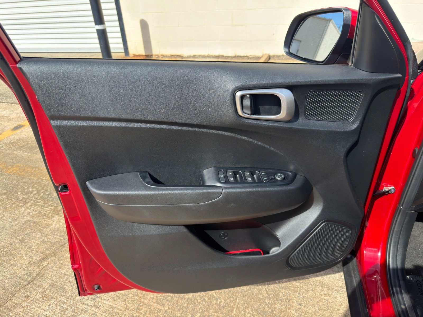 Used 2020 Hyundai Venue SE FWD image 33
