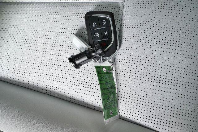 Used 2023 Cadillac Lyriq 2WD image 26