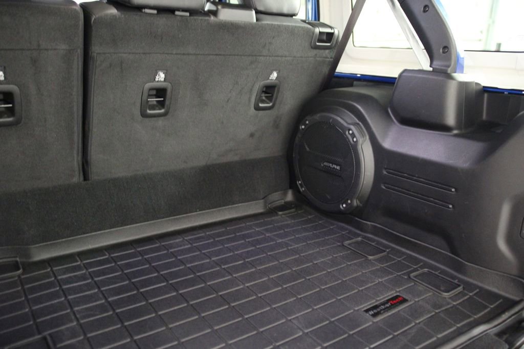 Used 2024 Jeep Wrangler Unlimited Sahara w/ Technology Group image 23