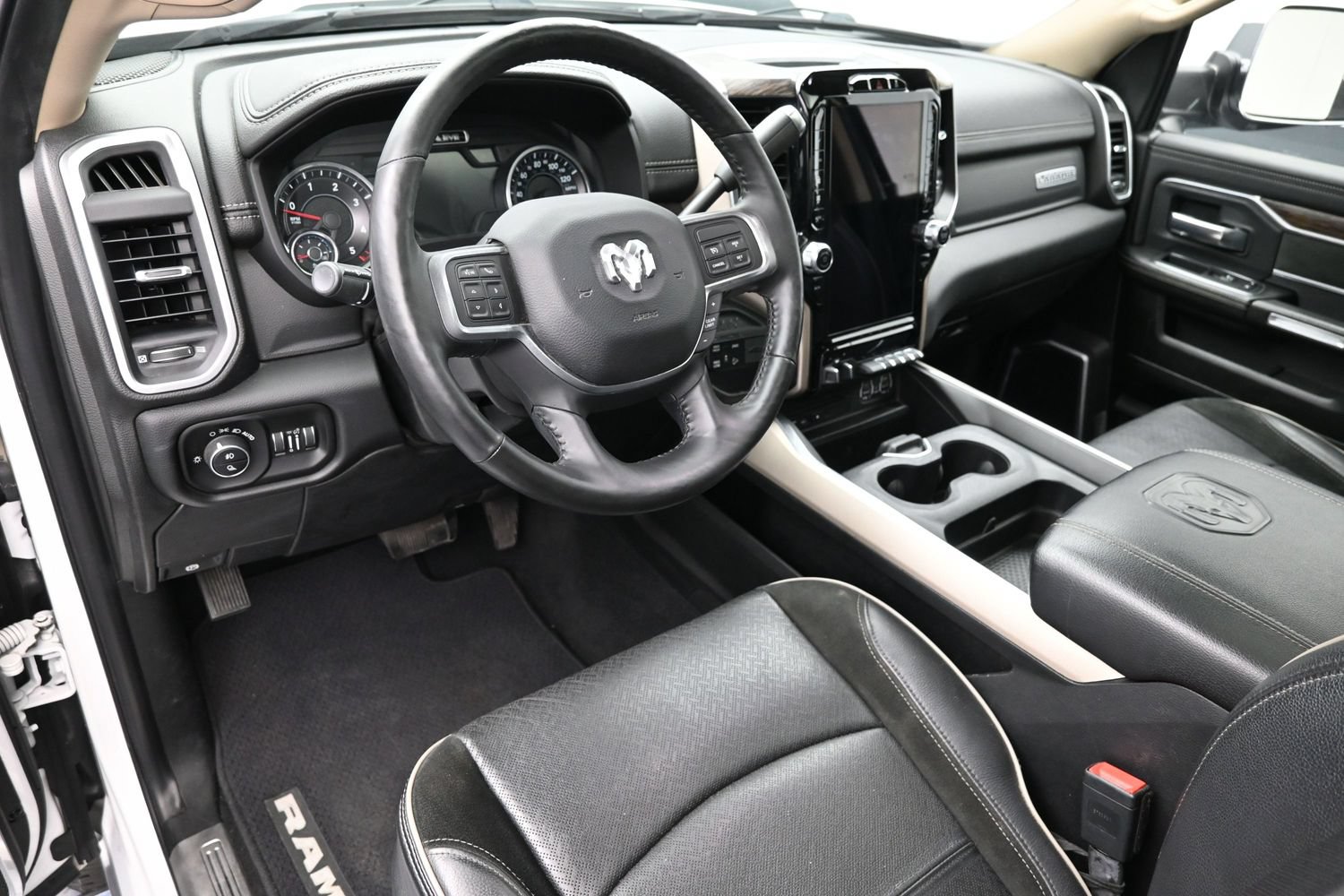 Used 2019 RAM 2500 Laramie AWD/4WD image 22
