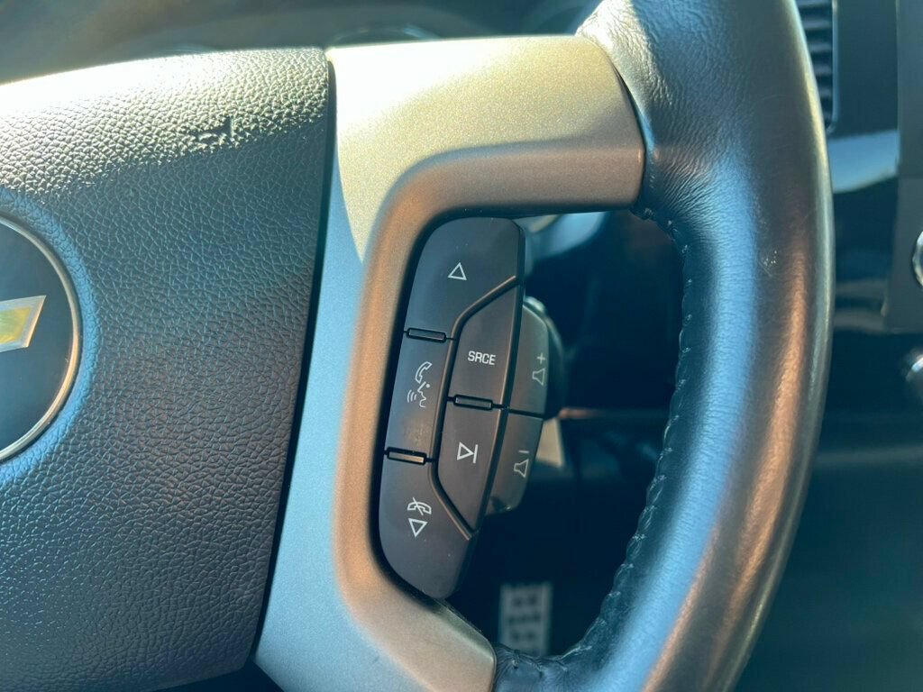Used 2014 Chevrolet Silverado 2500 LT w/ Z71 Appearance Package AWD/4WD image 23