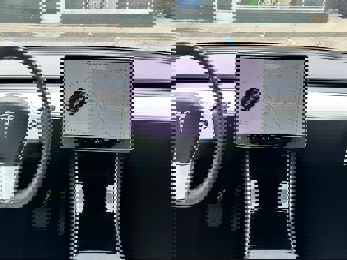 Used 2020 Tesla Model Y Long Range image 19