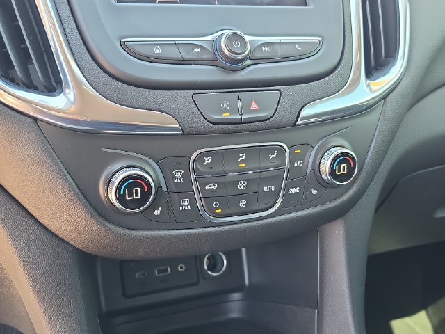 Used 2024 Chevrolet Equinox LT FWD image 27