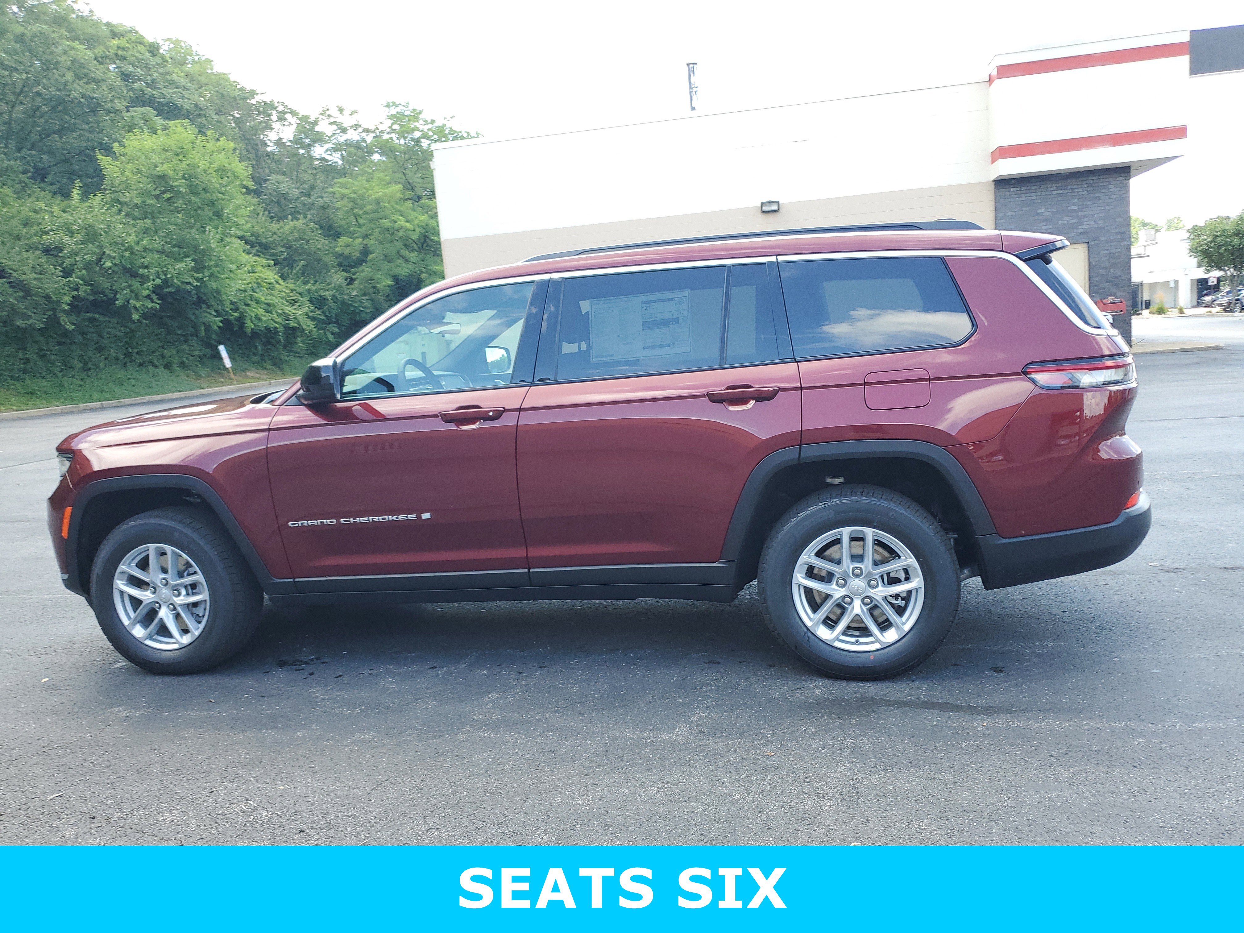 New 2025 Jeep Grand Cherokee L Laredo w/ Luxury Tech Group I image 8