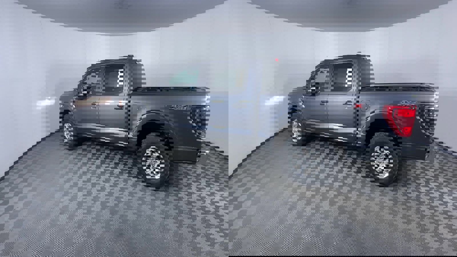 Used 2023 Ford F150 XLT image 6