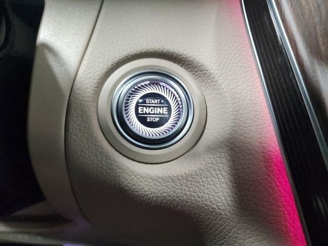 Used 2022 Mercedes-Benz GLC 300 4MATIC image 35