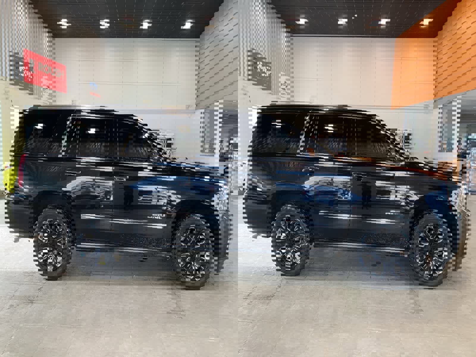 Used 2020 GMC Yukon Denali w/ Denali Ultimate Package image 4