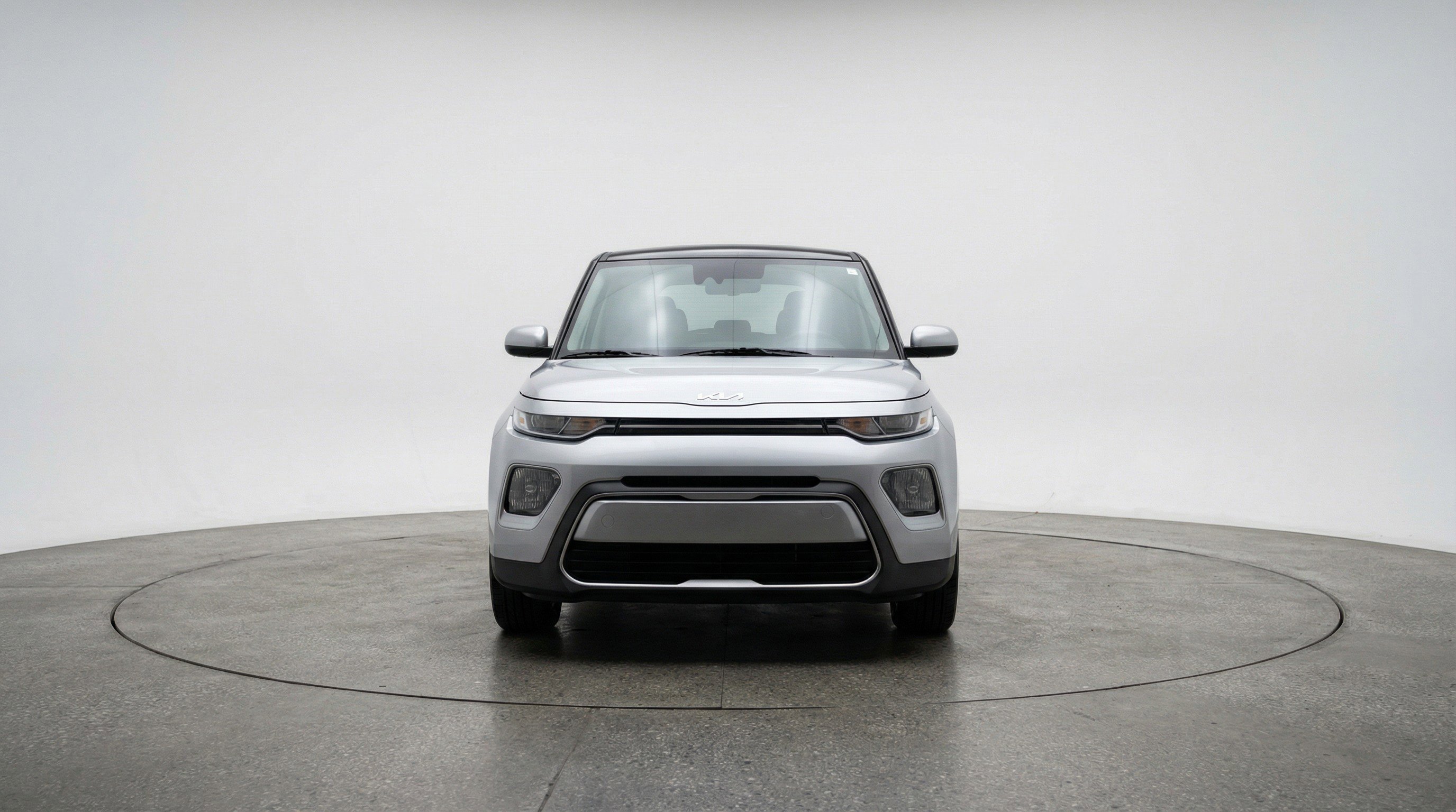 Used 2025 Kia Soul LX w/ LX Technology Package FWD image 2