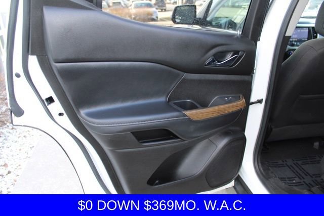 Used 2021 GMC Acadia SLE w/ Driver Convenience Package image 24