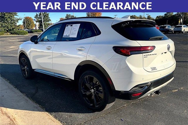 Used 2023 Buick Envision Preferred w/ Sport Touring Package image 3