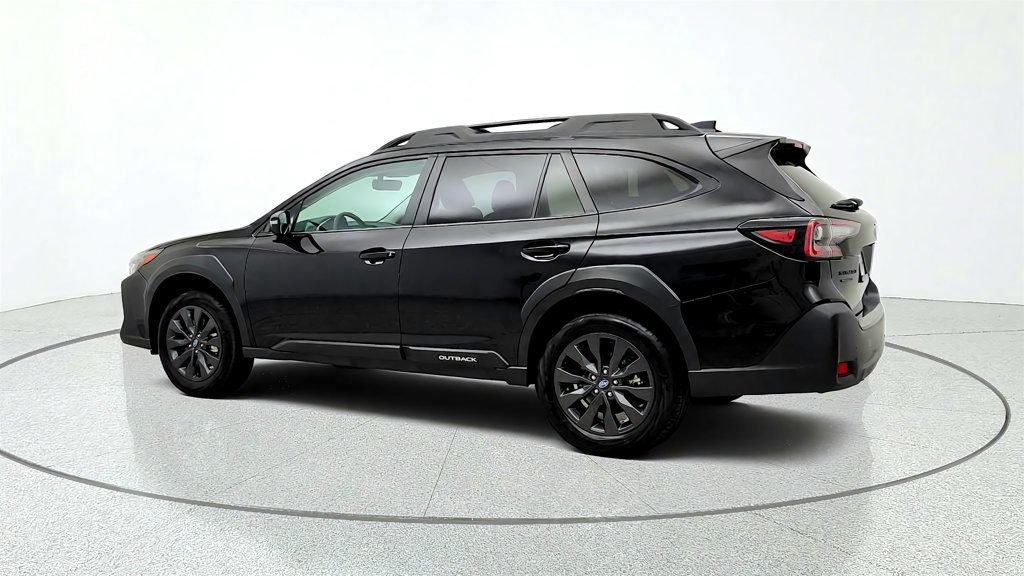 Used 2025 Subaru Outback Onyx Edition AWD/4WD image 7