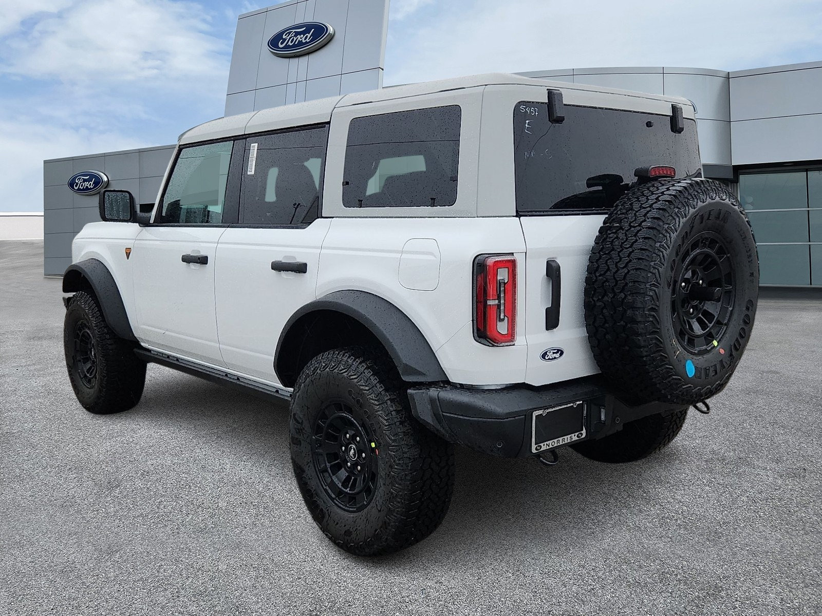 New 2026 Ford Bronco Badlands AWD/4WD image 3