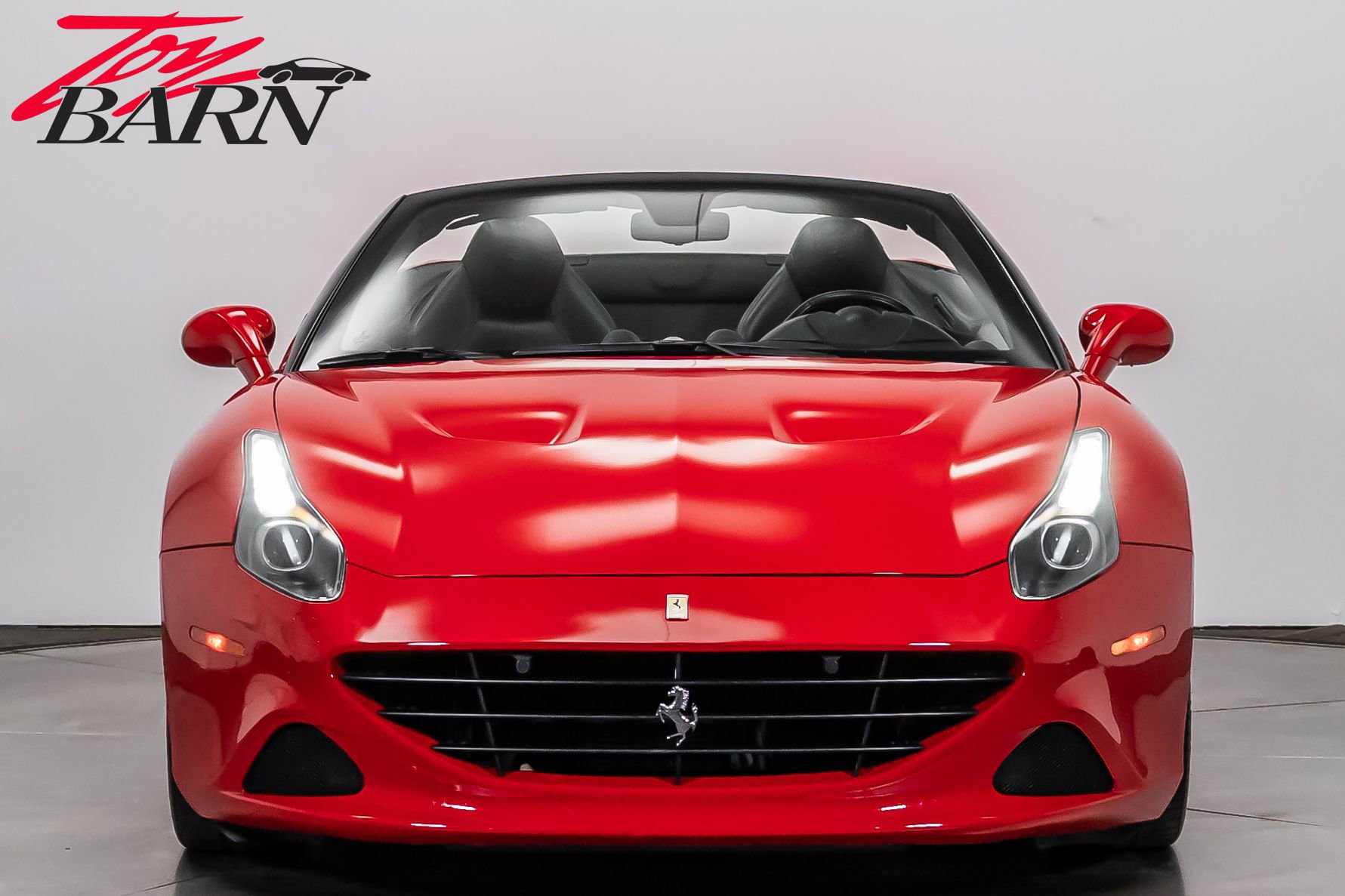 Used 2016 Ferrari California T RWD image 8