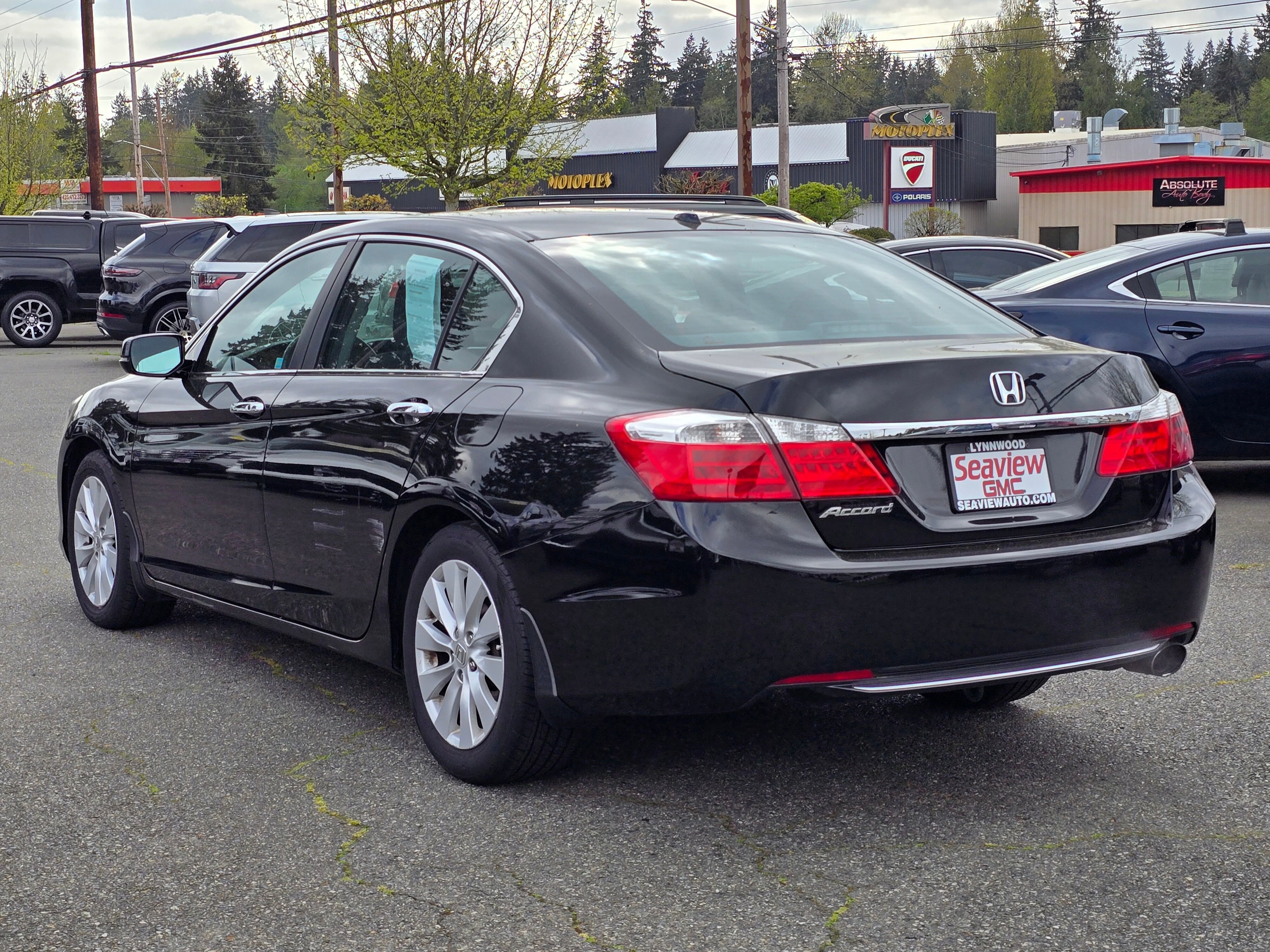 Used 2015 Honda Accord EX-L image 5