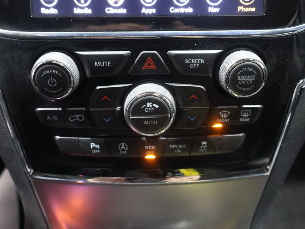 Used 2019 Jeep Grand Cherokee Limited image 34