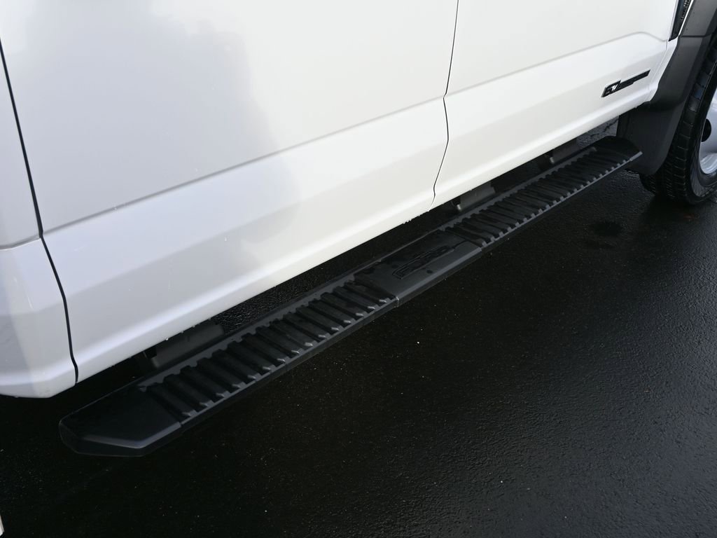 New 2026 Ford F550 4x4 Crew Cab image 14
