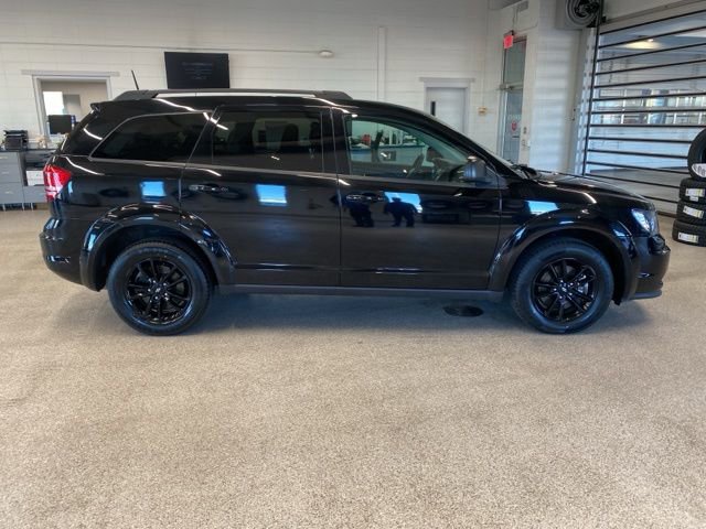 Used 2020 Dodge Journey SE w/ Blacktop Package image 4