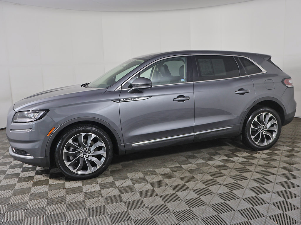 Used 2023 Lincoln Nautilus Reserve AWD/4WD image 21