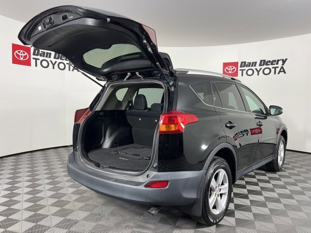 Used 2013 Toyota RAV4 XLE image 17